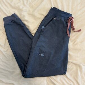 Women’s figs joggers